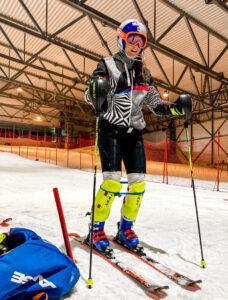 dziewczyna na nartach 1